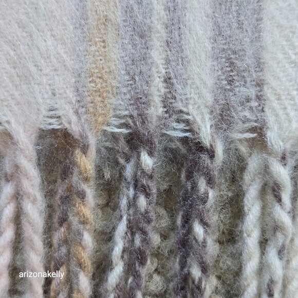 NWOT Cashmere Tan & Creme  Plaid Scarf - Picture 4 of 10